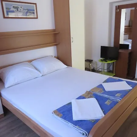 Banic Apartments With Pool Biograd Na Moru Room photo