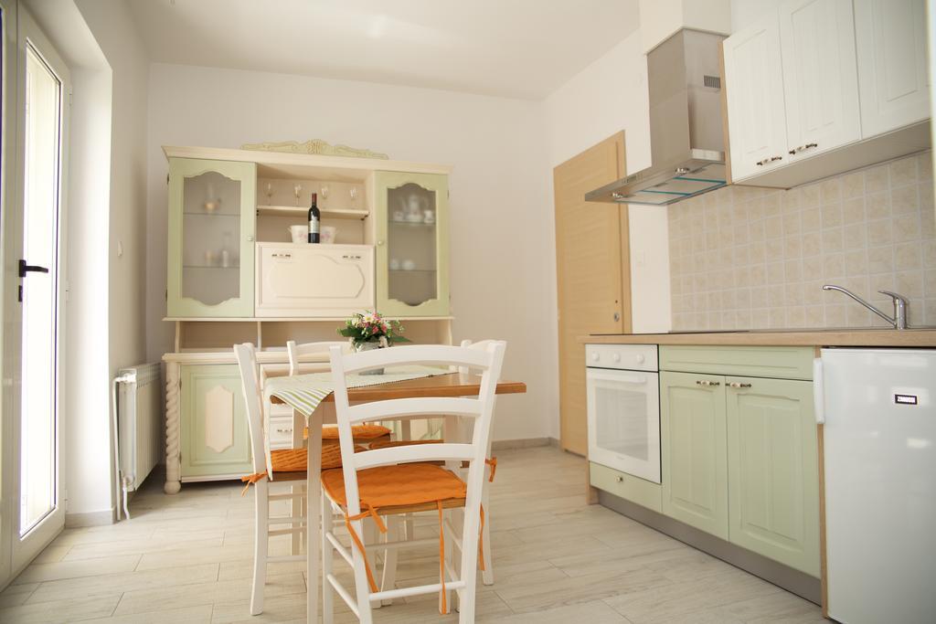Apartment Banic With Pool *