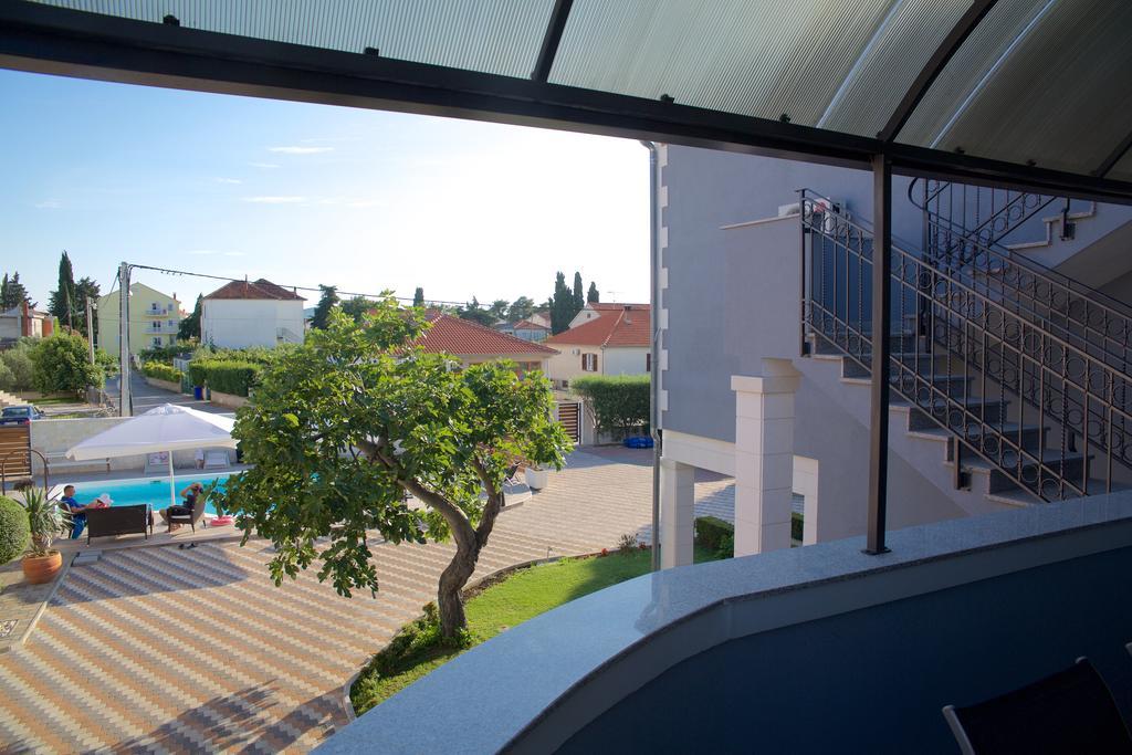 Banic With Pool Apartment *