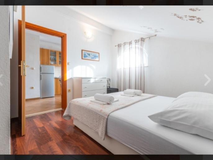 Banic With Pool Apartmán Biograd Na Moru