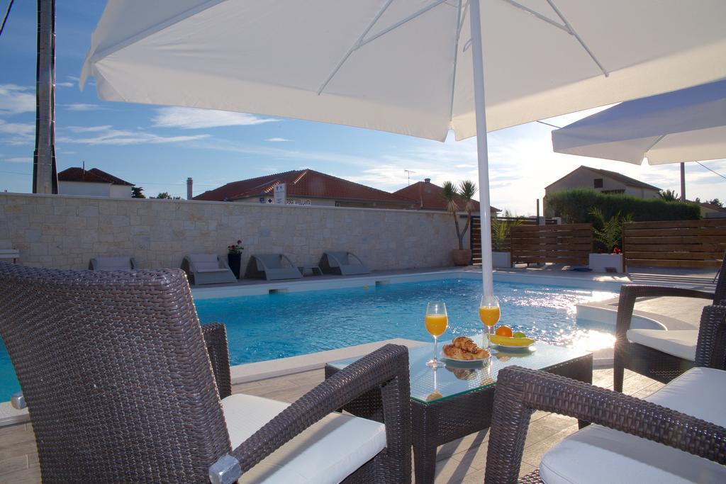 Banic With Pool Biograd Na Moru
