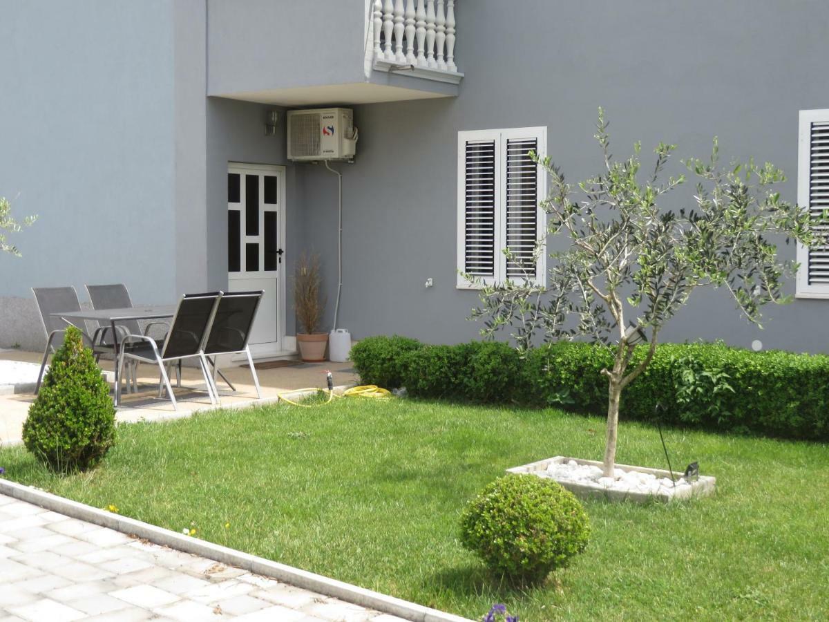 Banic With Pool Biograd Na Moru
